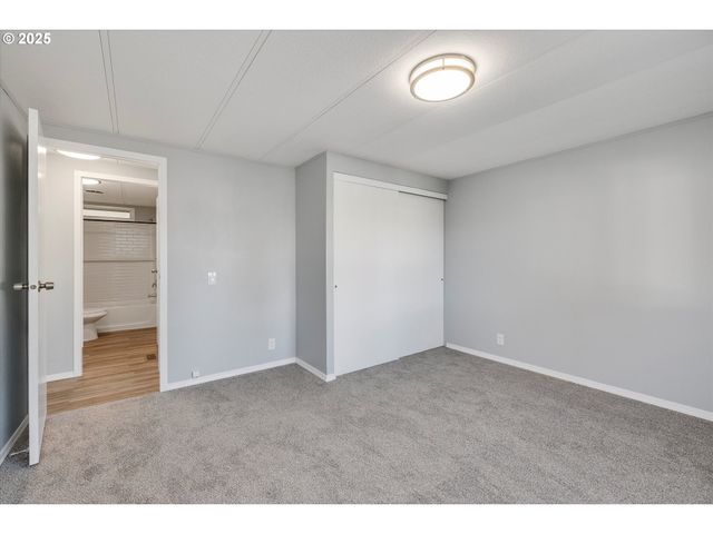 835 Se 1ST Ave 17, Canby, OR 97013