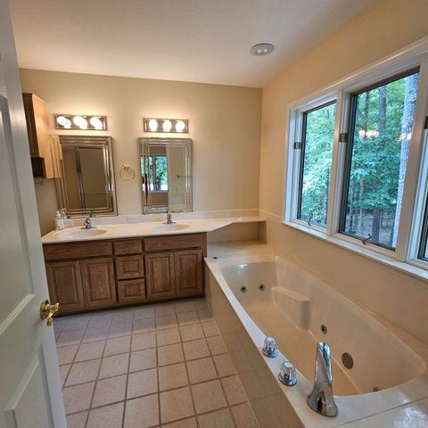 127 Cifuentes Way, Hot Springs Village, AR 71909