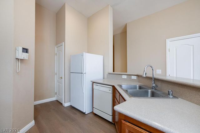 8800 Horizon Wind Avenue 101, Las Vegas, NV 89178