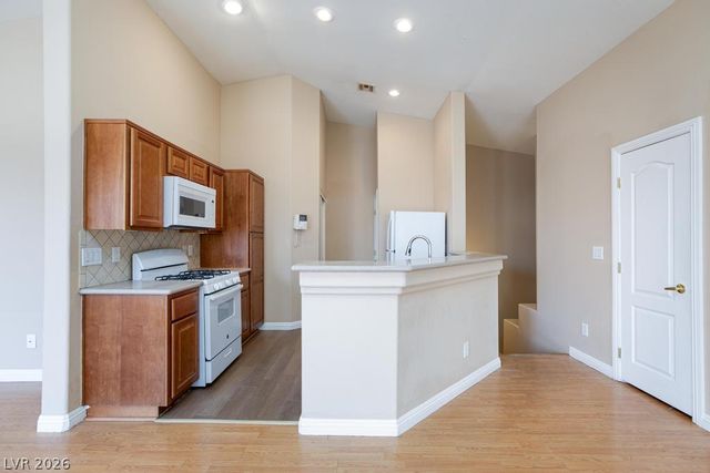 8800 Horizon Wind Avenue 101, Las Vegas, NV 89178