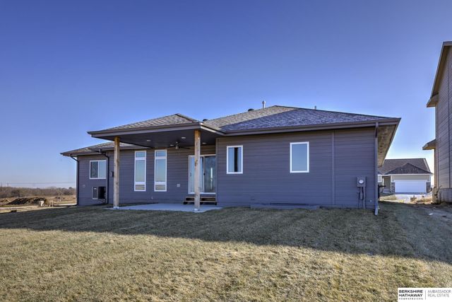 12029 Daniell Road, Bellevue, NE 68123