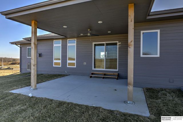 12029 Daniell Road, Bellevue, NE 68123