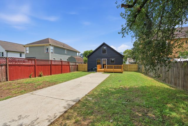 918 Phillips St, Nashville, TN 37208