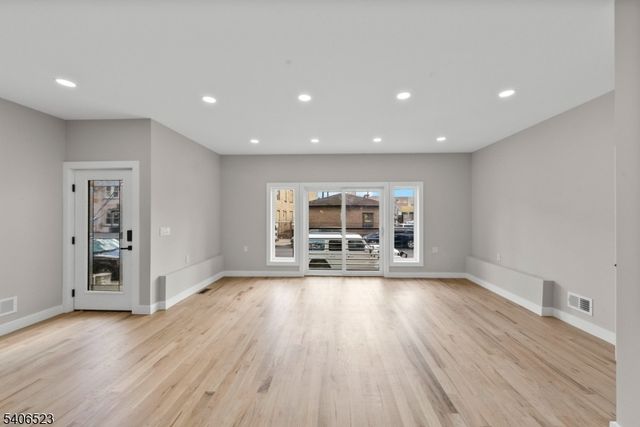 404 Washington St, Perth Amboy City, NJ 08861