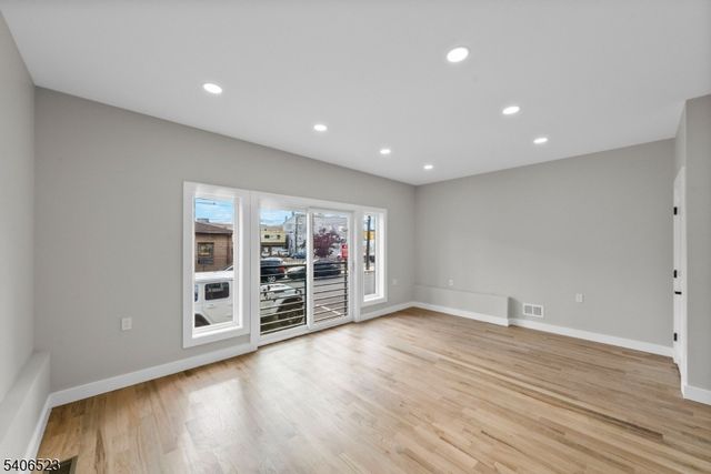 404 Washington St, Perth Amboy City, NJ 08861