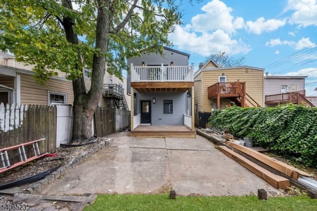 404 Washington St, Perth Amboy City, NJ 08861