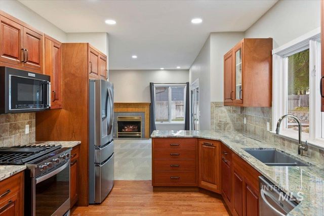 2298 Hillcrest Dr, Twin Falls, ID 83301