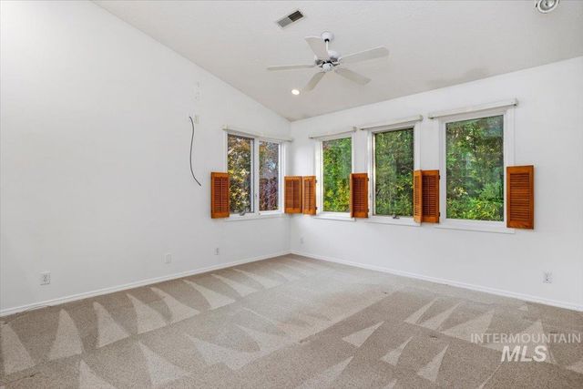 2298 Hillcrest Dr, Twin Falls, ID 83301