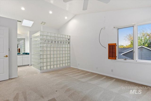 2298 Hillcrest Dr, Twin Falls, ID 83301