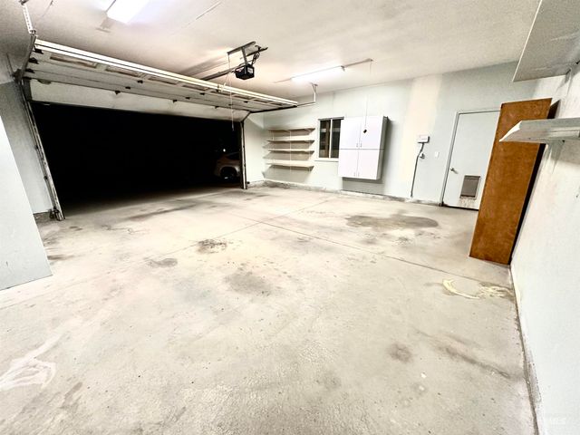 2298 Hillcrest Dr, Twin Falls, ID 83301
