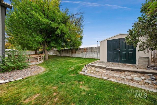 2298 Hillcrest Dr, Twin Falls, ID 83301