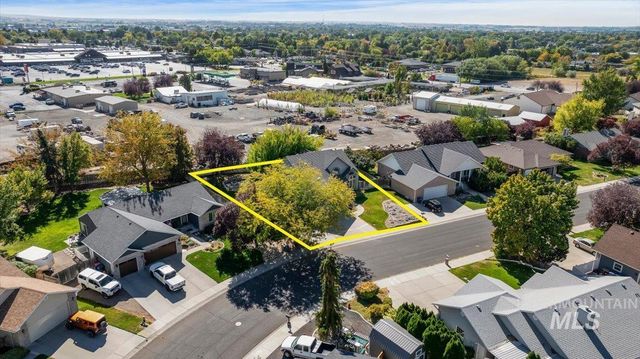 2298 Hillcrest Dr, Twin Falls, ID 83301