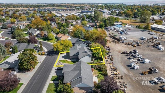 2298 Hillcrest Dr, Twin Falls, ID 83301
