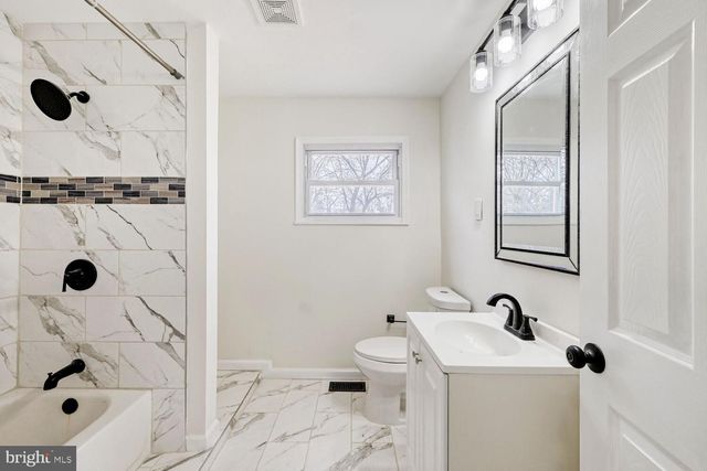 207 S ROCK GLEN RD, Baltimore, MD 21229