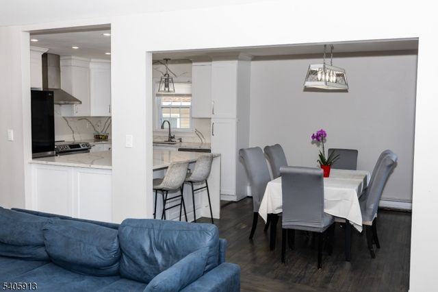 654 Succasunna Rd, Mount Arlington Boro, NJ 07850