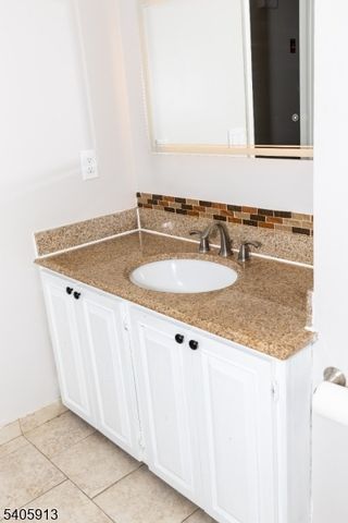 654 Succasunna Rd, Mount Arlington Boro, NJ 07850