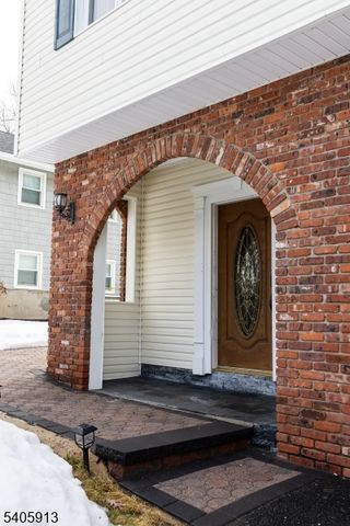 654 Succasunna Rd, Mount Arlington Boro, NJ 07850