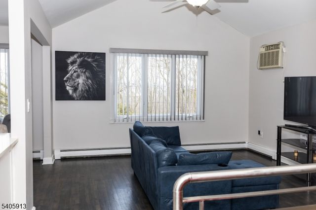 654 Succasunna Rd, Mount Arlington Boro, NJ 07850