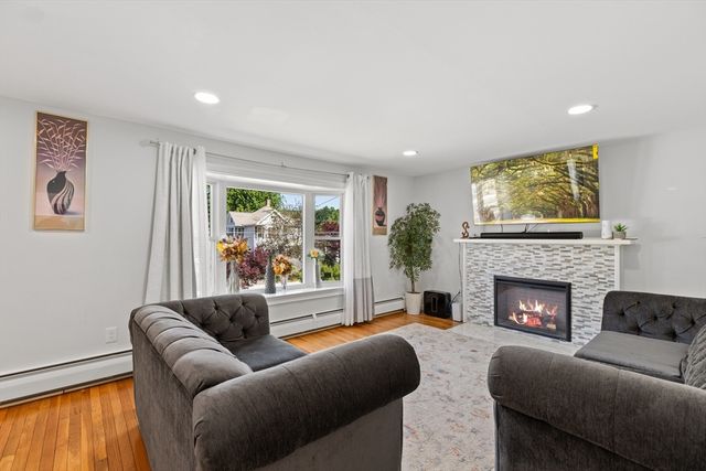 207 Washington St, Leominster, MA 01453