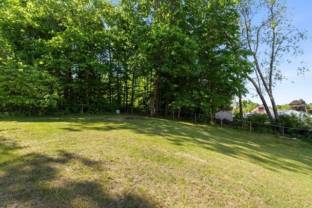 207 Washington St, Leominster, MA 01453