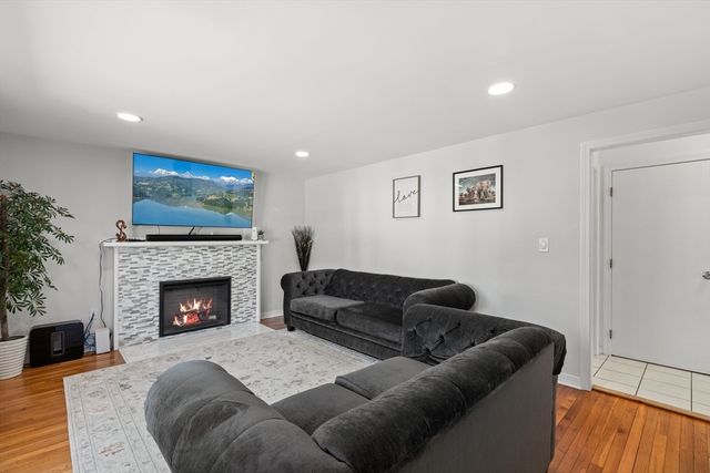 207 Washington St, Leominster, MA 01453