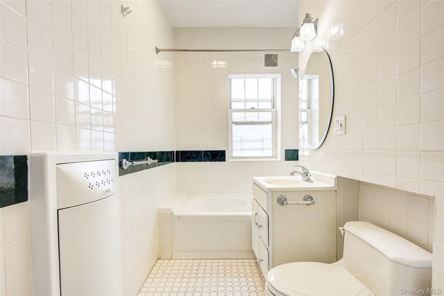 77-14 113th Street 4S, Forest Hills, NY 11375