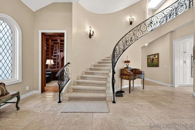6253 Clubhouse Drive, Rancho Santa Fe, CA 92067