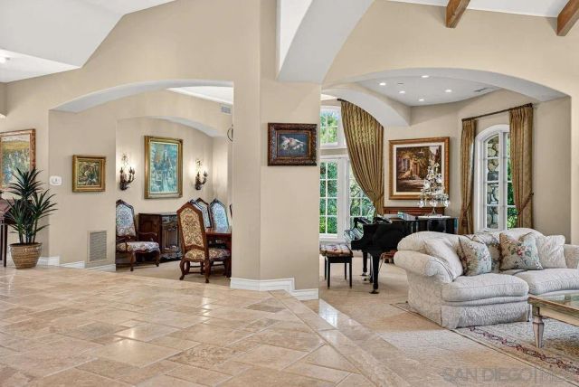 6253 Clubhouse Drive, Rancho Santa Fe, CA 92067