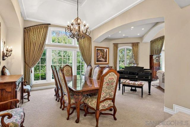 6253 Clubhouse Drive, Rancho Santa Fe, CA 92067