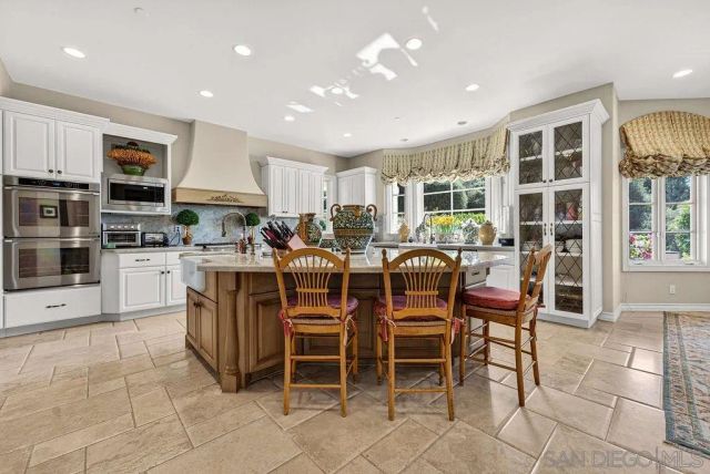 6253 Clubhouse Drive, Rancho Santa Fe, CA 92067