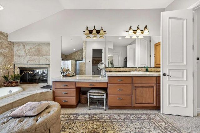 6253 Clubhouse Drive, Rancho Santa Fe, CA 92067
