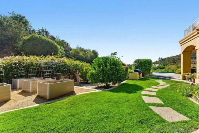6253 Clubhouse Drive, Rancho Santa Fe, CA 92067