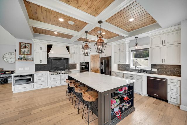 8524 Haeg Drive, Bloomington, MN 55431