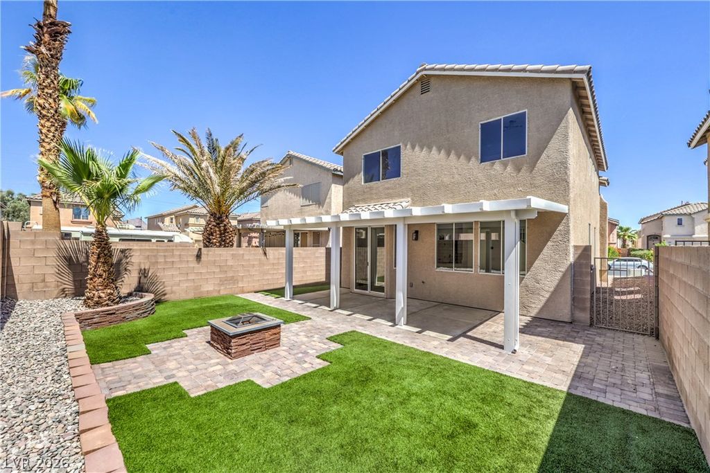 5927 Smokey Quartz Court, Las Vegas, NV 89011 — exterior