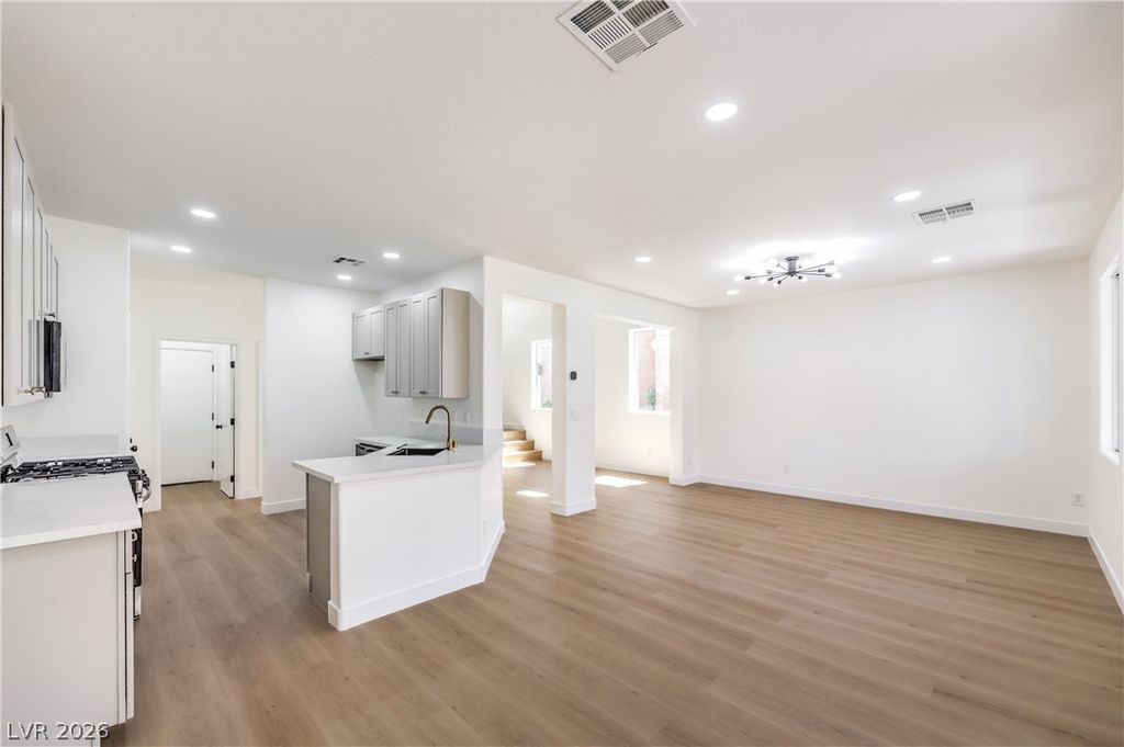 5927 Smokey Quartz Court, Las Vegas, NV 89011 — photo 5