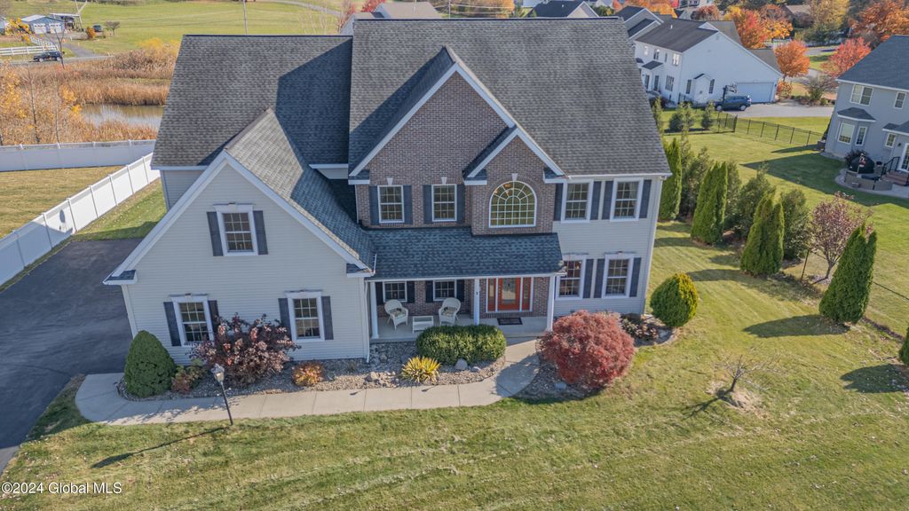 5 Teasdale Court, Colonie, NY 12189