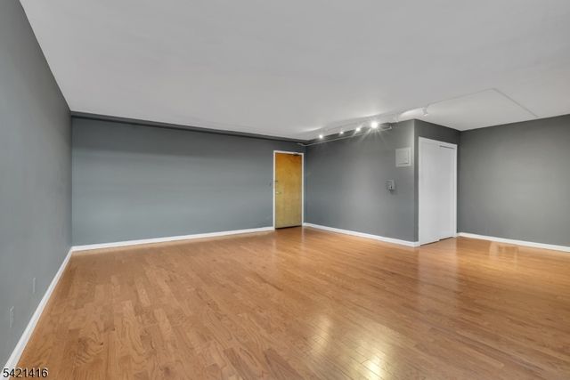 208 Anderson St, Hackensack City, NJ 07601