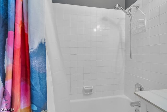 208 Anderson St, Hackensack City, NJ 07601