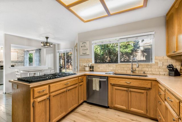 164 Rebecca Way, Folsom, CA 95630