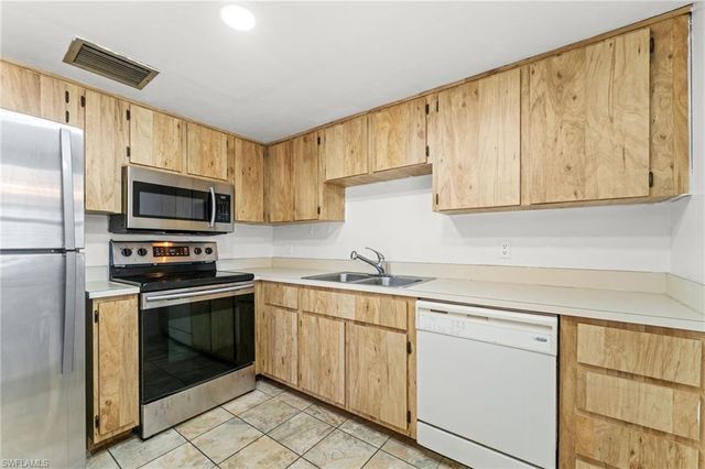 6142 Whiskey Creek DR 611, Fort Myers, FL 33919