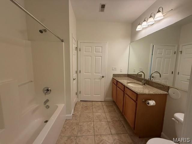 2632 McKnight Crossing Court, Rock Hill, MO 63124