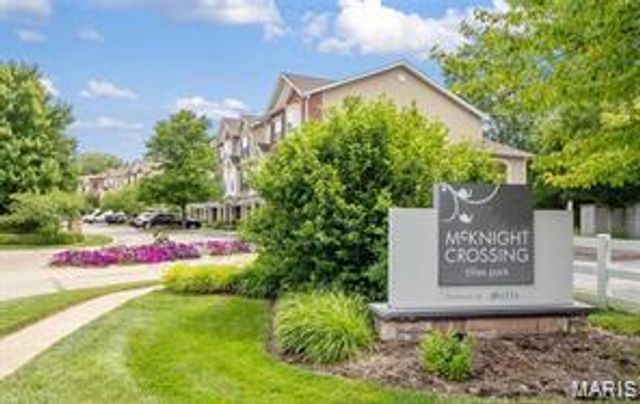 2632 McKnight Crossing Court, Rock Hill, MO 63124