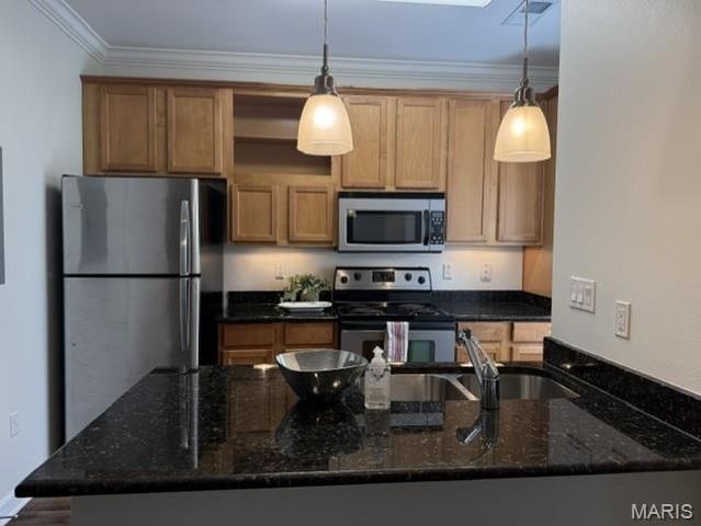 2632 McKnight Crossing Court, Rock Hill, MO 63124
