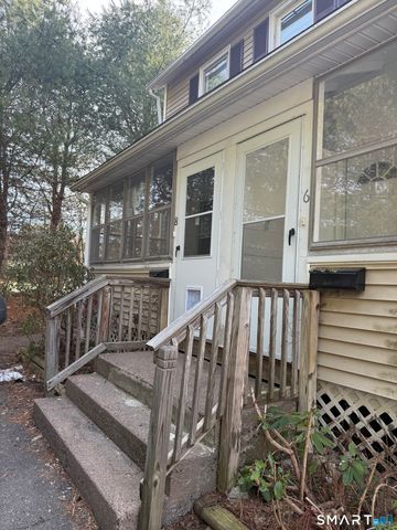 8 Rogers Place, Manchester, CT 06040