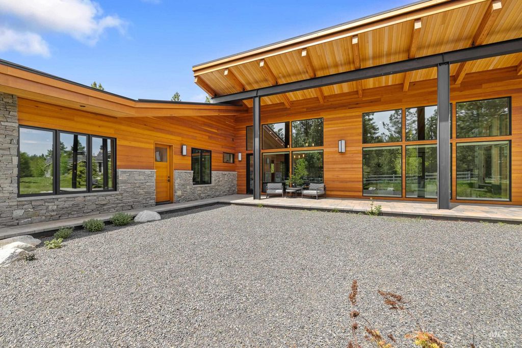 306 Whitetail Drive, McCall, ID 83638 photo 2