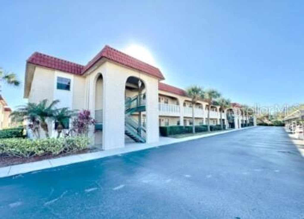 1750 BELLEAIR FOREST DRIVE A8, Belleair, FL 33756