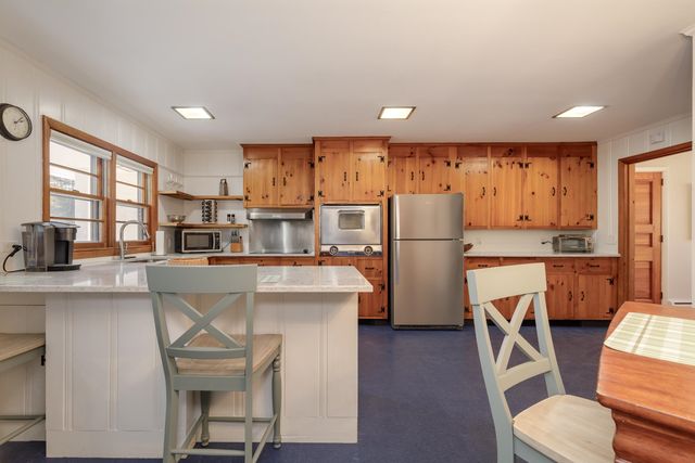264 Briar Hill Road, Hopkinton, NH 03229
