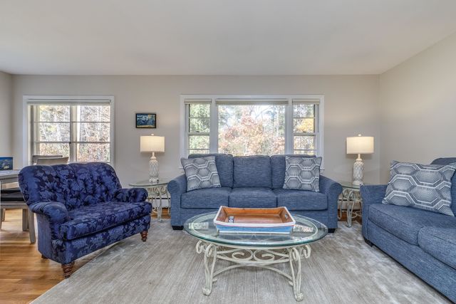264 Briar Hill Road, Hopkinton, NH 03229