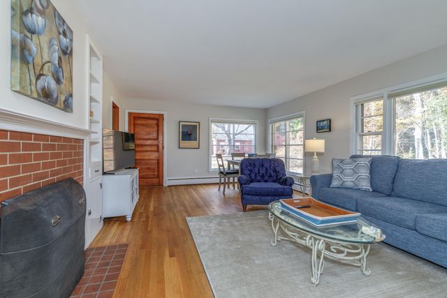 264 Briar Hill Road, Hopkinton, NH 03229