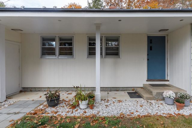 264 Briar Hill Road, Hopkinton, NH 03229